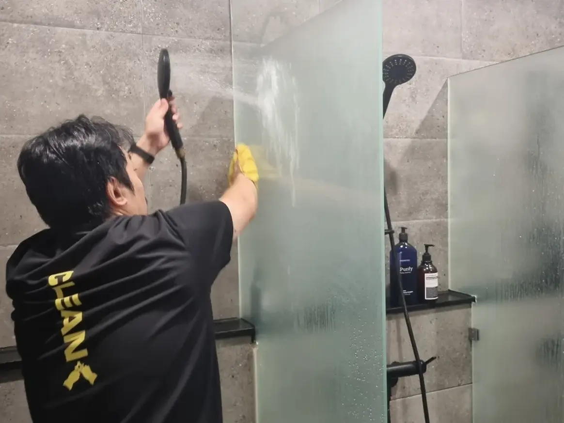 서산시 갈산동 헬스장 복도·대기 동선 야간 위생청소 사례 - 행진크린
