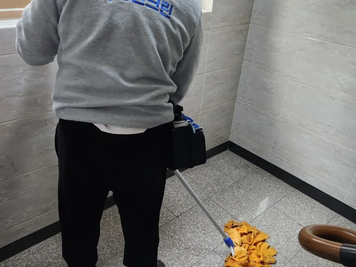 아산시 권곡동 빌라 복도·대기 동선 야간 위생청소 사례 - 행진크린