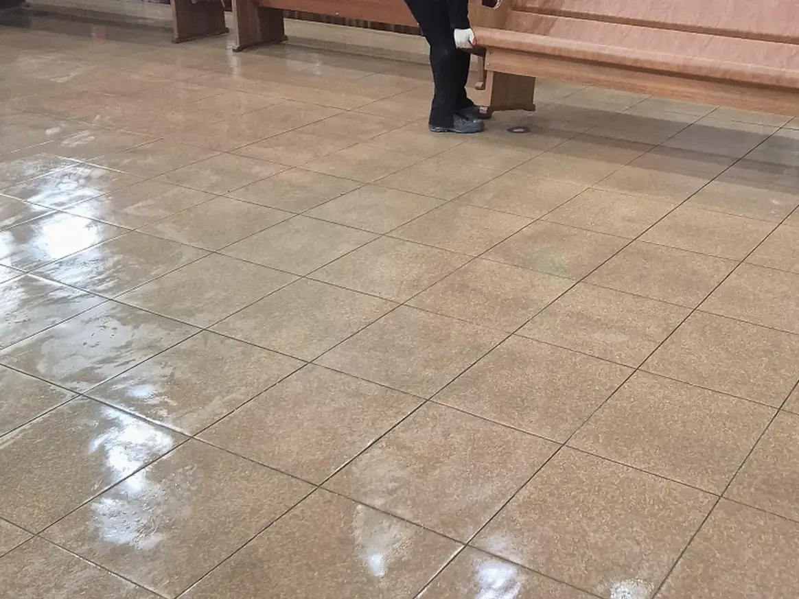당진시 사기소동 예배당 방송실 장비 주변 정밀 위생청소 사례 - 행진크린