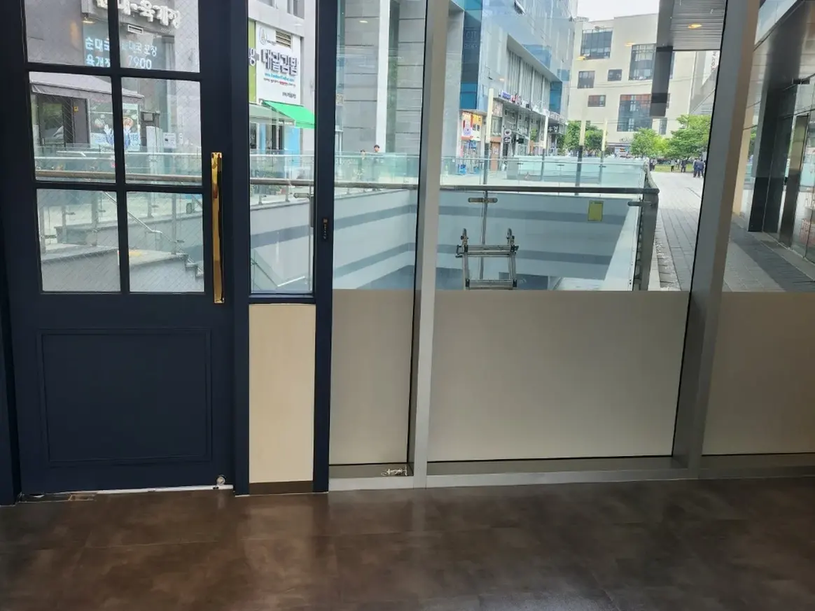 청양군 비봉면 점포 카운터 검사실 위생청소 사례 - 행진크린