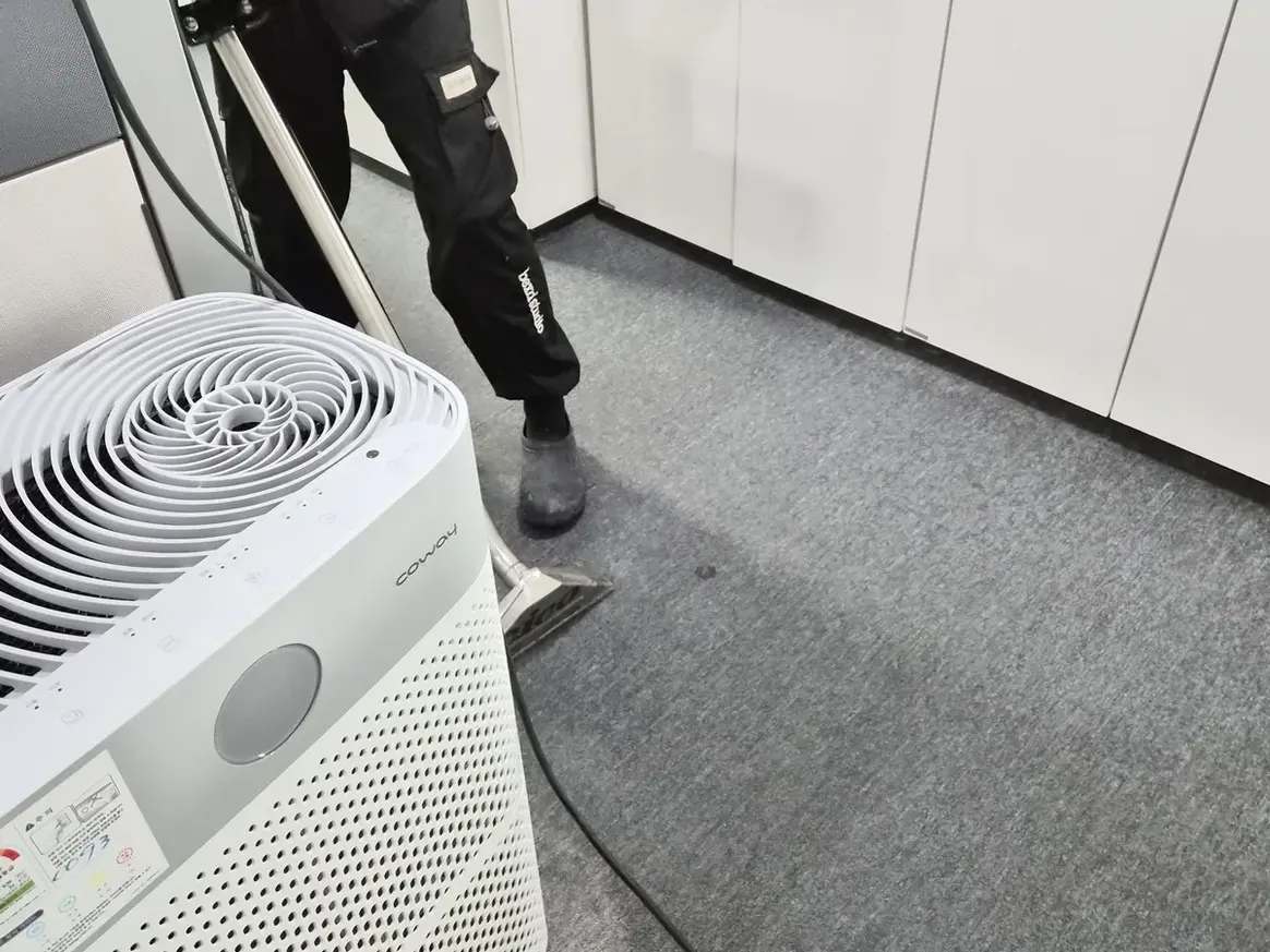 논산시 부적면 사업장 로비·복도 카페트 바닥 위생청소 사례 - 행진크린